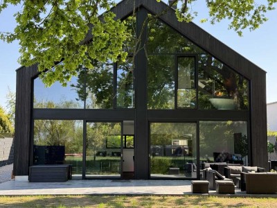 Isernhagen-KB: Herrliches Anwesen & Sensationelles Einfamilienhaus - Luxus Pur - Grandiose Lage !
