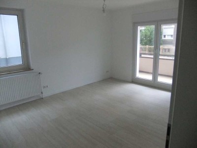 Ansprechende helle 2-Zimmer-Erdgeschosswohnung mit Balkon in Bielefeld-Ost