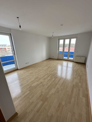 Wohnung 2 Zimmer / 2 Balkone / Badewane / Garage / Unterschleissheim / Ab sofort