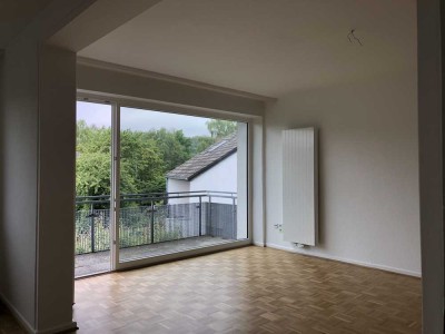 Sonnige, ruhige 3-Zimmer-Wohnung mit gehobener Innenausstattung mit Balkon in Barsinghausen