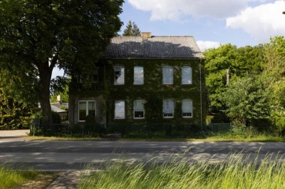 Ländliches Idyll mit Potenzial – Ehemalige Gärtnerei mit großem Grundstück nahe Lübsdorf!