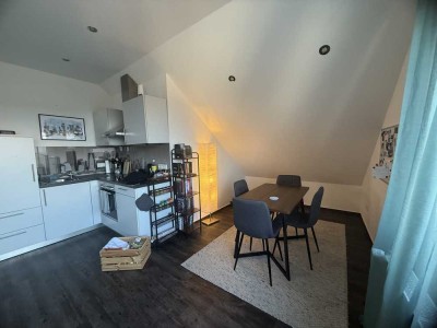 Helle, moderne 2-Zimmer Dachgeschosswohnung Kleve