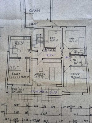 Attraktive 5-Zimmer-Wohnung mit Balkon in Petersberg
