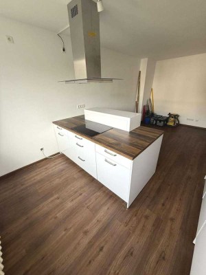 Zentrumsnahe 2-Zi.-Wohnung mit großer Einbauküche