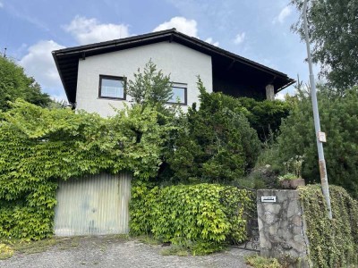 Charmantes Einfamilienhaus mit Kamin, Balkon und großzügigem Garten