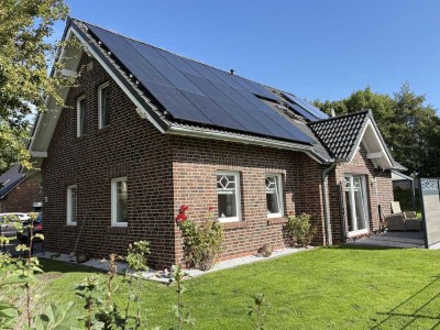 Gepflegtes Einfamilienhaus mit PV-Anlage