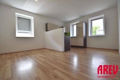 GERÄUMIGE UND HELLE 3 ZIMMERWOHNUNG IN KLEINMÜNCHEN