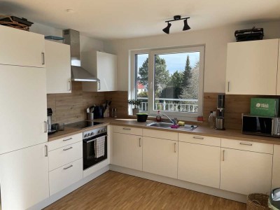 Schicke 2- Zimmer Wohnung mit EBK und Dachterrasse