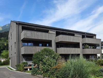 Stilvolle Neubau 3-Zimmer Wohnung mit Balkon und Tiefgarage