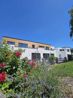 Neu! Licht­durch­flutete 3-Zimmer-Wohnung mit TG-Stellplatz im Herzen von Bad Griesbach