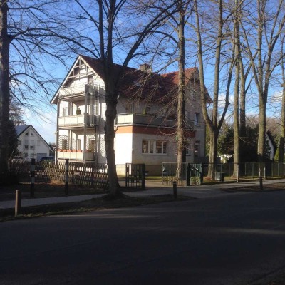 Seeblick! Attraktive 2-Zimmer-Whg. mit großem Balkon, hell, offen und freundlich