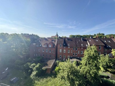 Helle 2-Zimmer Wohnung inkl. Südloggia mit Blick über die Lüneburger Altstadt + St.Michaelis