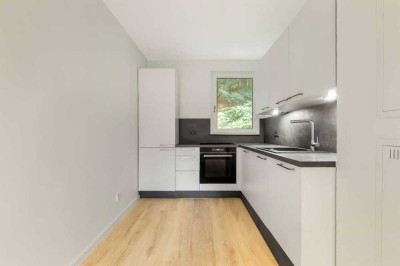 Traumhaftschöne Wohnung mit Küche, Balkon & Parkplatz