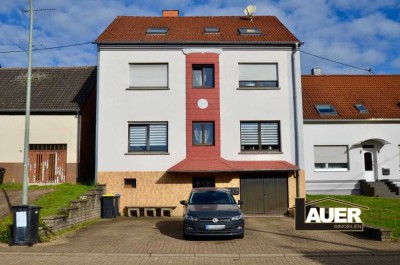 Mehrfamilienhaus mit 3 Wohneinheiten und großem Garten