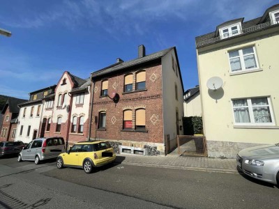 Sanierte 2-Zimmer-Wohnung im Erdgeschoss