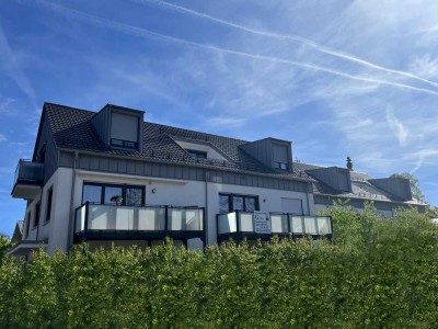 Hoch- und neuwertige 2-Zi-Wohnung mit großzügigem, sonnigem Balkon in zentr. Top-Lage RESERVIERT