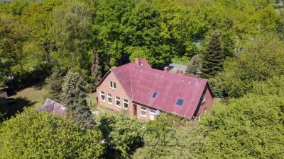 Wohntraum im Grünen: Großzügiges Landhaus mit riesigem Garten am Segeberger Forst