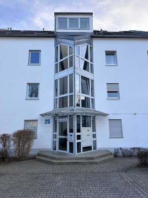 Gesuchter Wohnraum: Geräumige, sofort freie 2-Zimmer-Wohnung mit Aufzug und TG-Stellplatz!