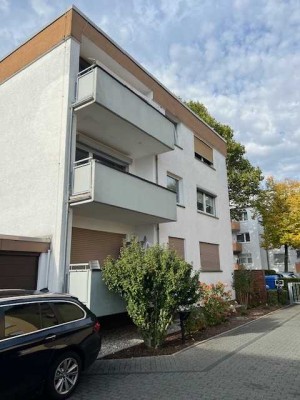 Vermietet ! Neu renovierte modern ausgebaute 3-Zi.-ETW mit 73 qm Wfl. € 280.000,--