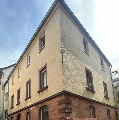 Sanierungsbedürftiges Einfamilienhaus direkt in der Altstadt