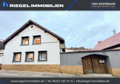 Sie hier? Wir auch! 2 Familienhaus mit Innenhofbereich für Kapitalanleger oder Eigennutzer