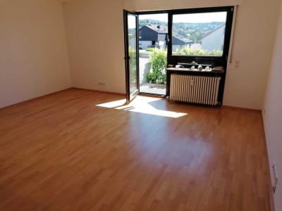 2021 renovierte 2,5 Zi.-Whg. im Gartengeschoss mit Fernsicht in Esslingen-Sulzgries