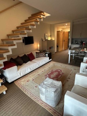 Stilvolle, modernisierte 2,5-Raum-Wohnung mit gehobener Innenausstattung mit EBK in Tegernsee