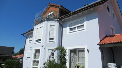 Stilvolle, gepflegte 2-Zimmer-DG-Wohnung mit gehobener Innenausstattung mit EBK in Pforzheim