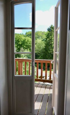 Traumhafte Aussichten! Stilvolle, großzügige 4-Zi-Landhauswohnung in naturnaher Lage von Dahlerau!