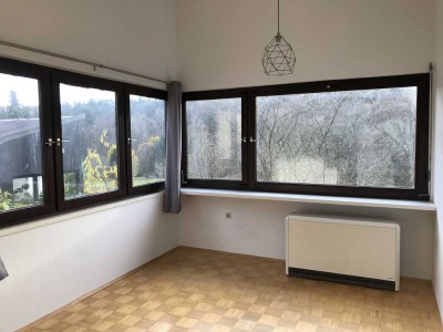 Helle 2-Zimmer Wohnung mit Terrasse direkt am Waldrand in Leinfelden-Echterdingen, Musberg