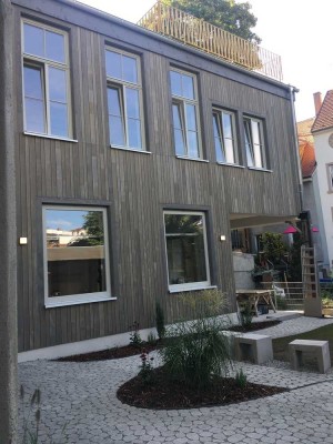 Atelier über zwei Etagen mit Dachterrasse