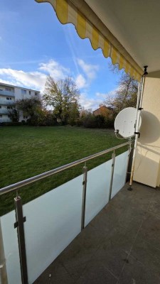 Sanierungsbedürftige 2-Zimmerwohnung mit Balkon im Erdgeschoss, Provisionsfrei!