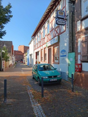 neues 1-Zi.-Appartment (Erstbezug) im Altstadtzentrum mit Balkon zur Mitnutzung