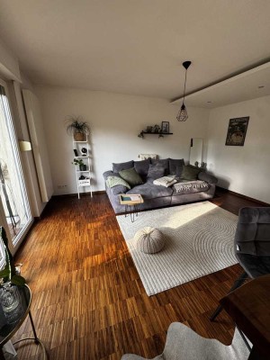 Möblierte 3-Zimmer-Wohnung mit großem Balkon in direkter Rheinlage – Zwischenmiete für 3 Monate