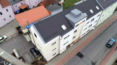 Exklusive 3-Zimmer-Penthousewohnung mit Duplex Parker und Einbauküche in Weiden Zentrum