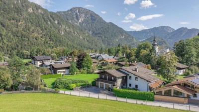 Apartmenthaus mit genehmigter Erweiterung