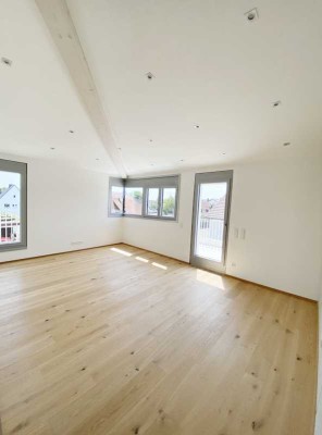 Moderne 3-Zimmer-Dachgeschoss-Wohnung mit 2 Dachterrassen in der Gartenstadt-Trudering
