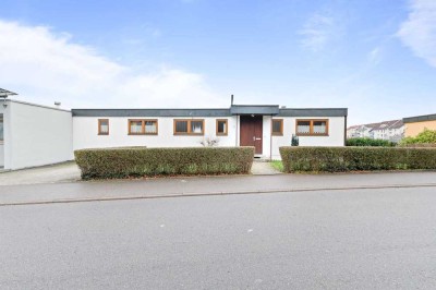 Haus im Bungalow-Stil in Herrenberg – Flexibel nutzbar als Ein- oder Zweifamilienhaus