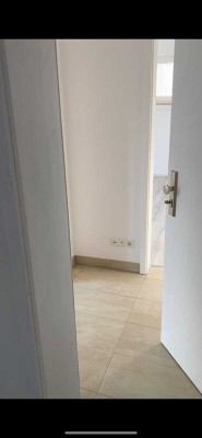 kurzfr. 3-Zimmer EG-Wohnung -Übernahme Küche 1.500EUR- in Köln-Ensen