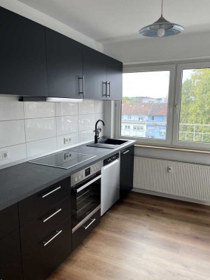 Penthouse mit 3 Zimmer Küche Bad Balkon und Stellplatz zu vermieten