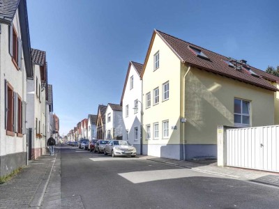 Tobias Grünert Immobilien # möblierte 2 Zimmerwohnung im Dachgeschoss