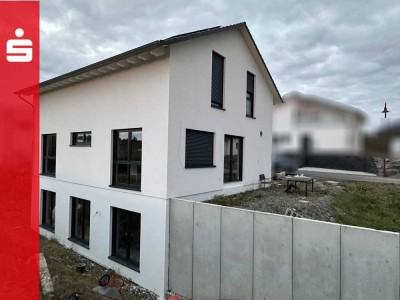 Neuwertiges EFH mit moderner Technik in herrlicher Aussichtslage