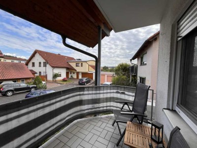 Ansprechende und vollständig renovierte 4-Zimmer-Wohnung mit Balkon und Einbauküche in Mosbach