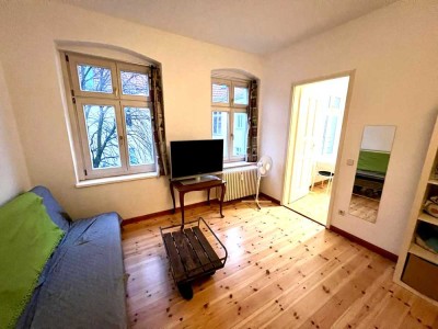 Charmante, ruhige & sonnige 1 Zimmer-Altbauwohnung in Berlin Friedrichshain