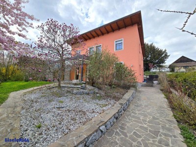 Ein Haus voller Gefühle! Hier lässt sich Ruhe leben! Sommergarten draußen! Wintergarten drinnen!