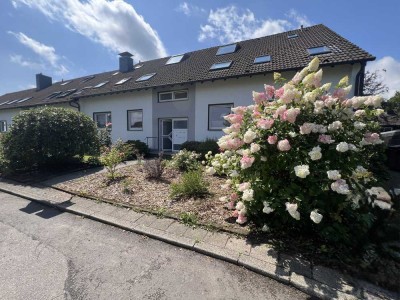 Traumhafte 3 Zi-Maisonette ETW mit S-W Balkon plus Nutzfläche im Dach & Garage in Witzhelden!