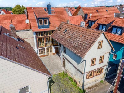 Ausgebaute Scheune mit zusätzlichem Fachwerkhaus in zentraler Ortslage von Lich-Muschenheim
