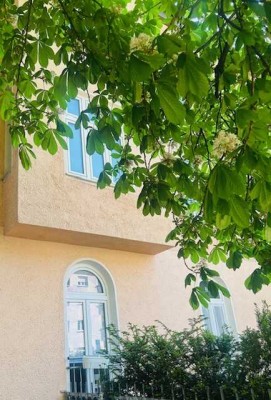 Kensington Exklusiv – 3-Zimmer-Altbaujuwel der Jahrhundertwende in Nymphenburg, klassisch renoviert