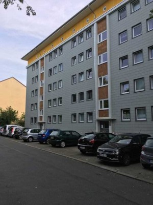 Ruhig wohnen, zentral leben – 3-Zimmer-Wohnung mit Tageslichtbad