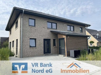 Neubau - komfortable Doppelhaushälfte